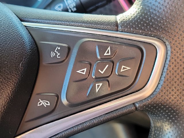Used 2020 Chevrolet Malibu LT FWD image 17