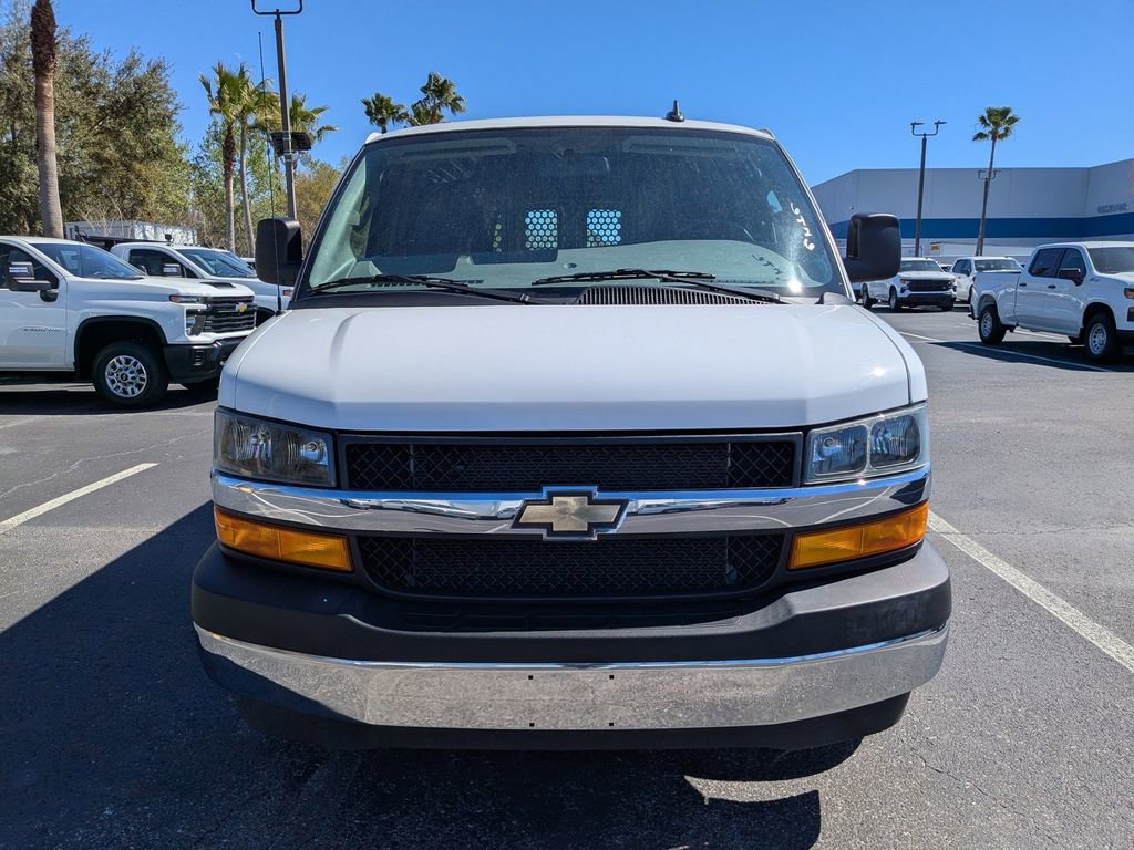 Used 2024 Chevrolet Express 2500 w/ Driver Convenience Package image 9