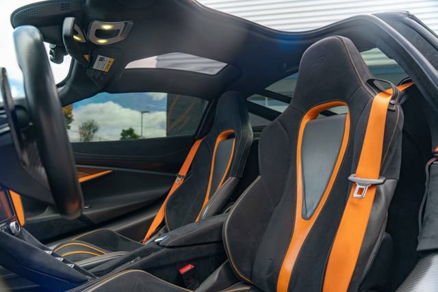 Used 2018 McLaren 720S Performance RWD image 36