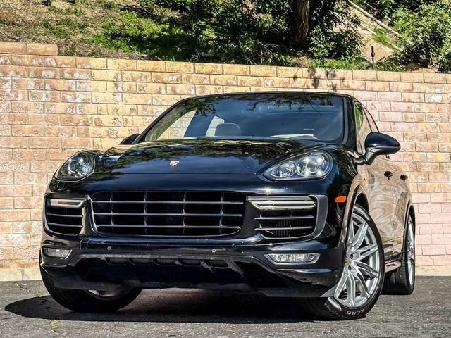 Used 2017 Porsche Cayenne GTS image 3