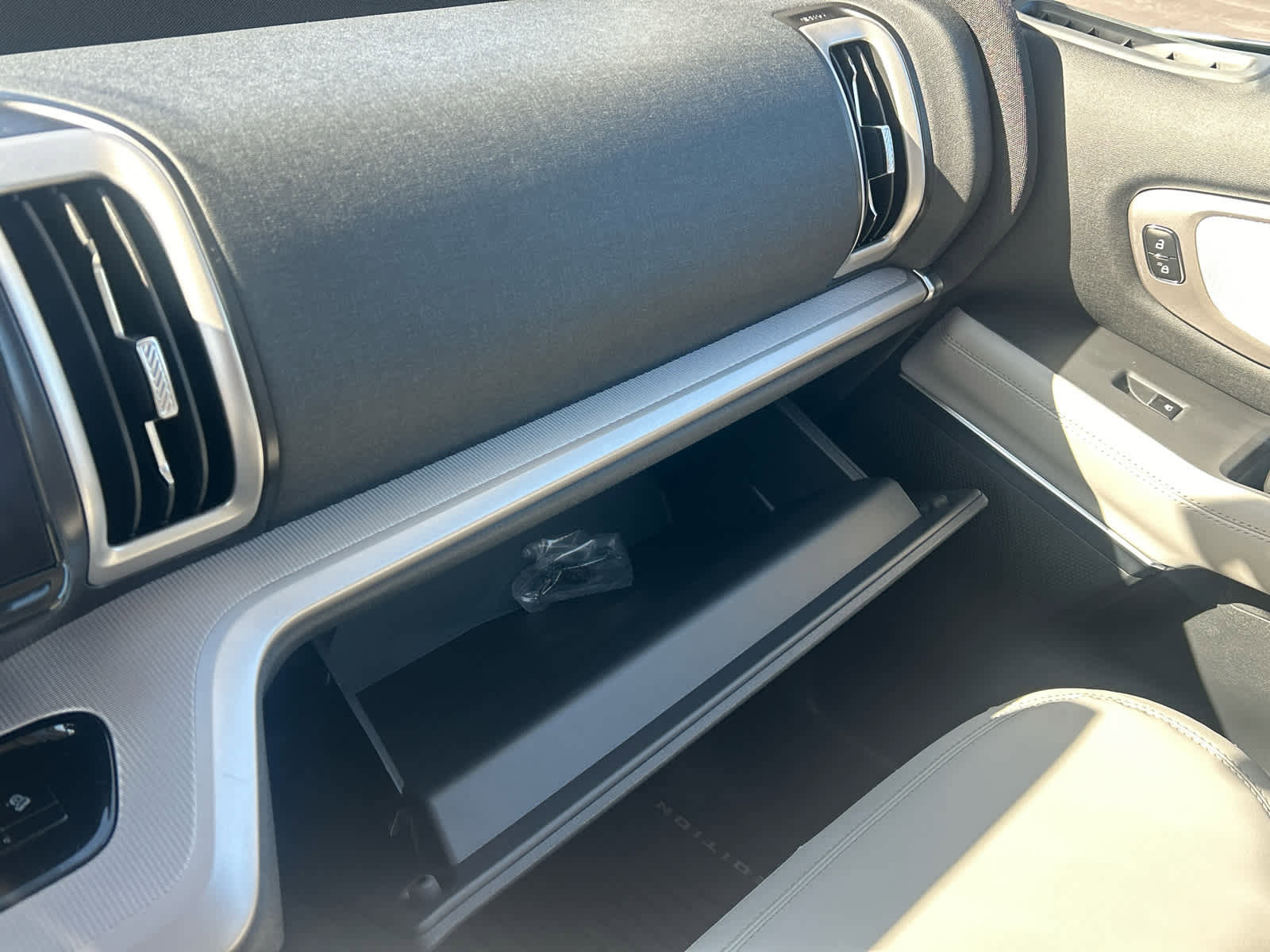 New 2026 Ford Expedition Active image 54