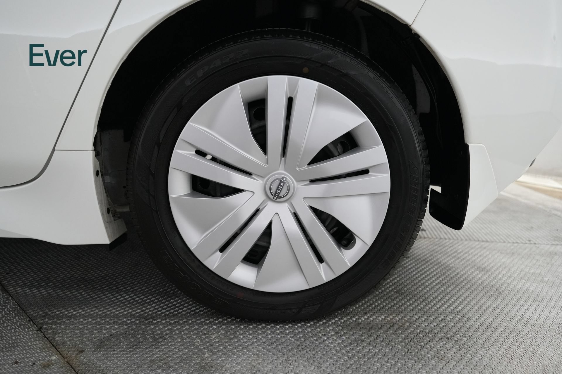 Used 2025 Nissan Leaf S FWD image 9