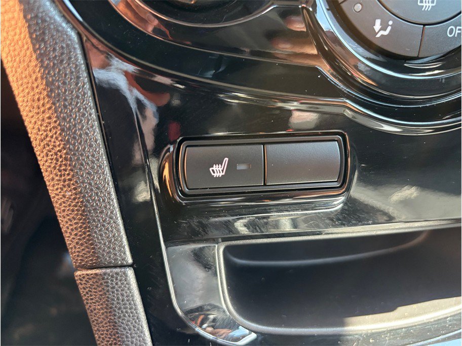 Used 2017 Ford Fiesta Titanium FWD image 29