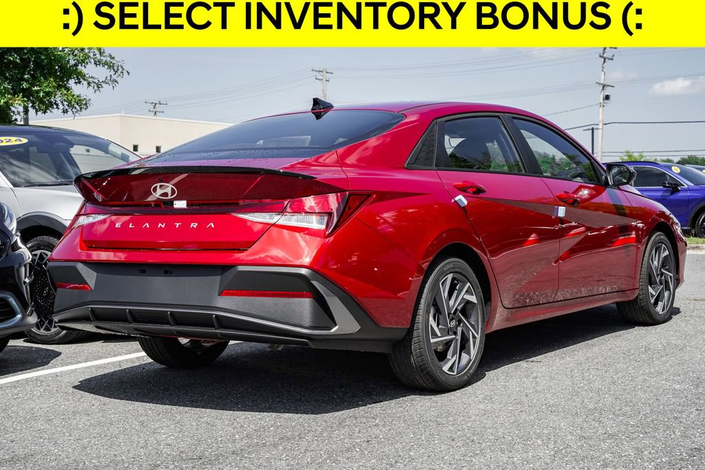 New 2025 Hyundai Elantra Sport image 4