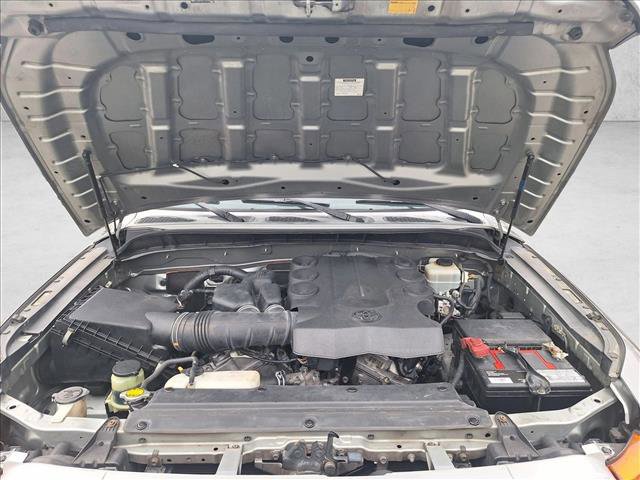 Used 2010 Toyota FJ Cruiser 4WD image 22