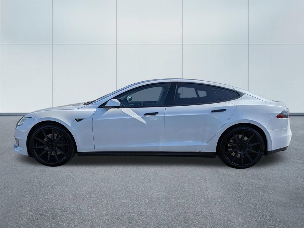 Used 2015 Tesla Model S 85 RWD image 3