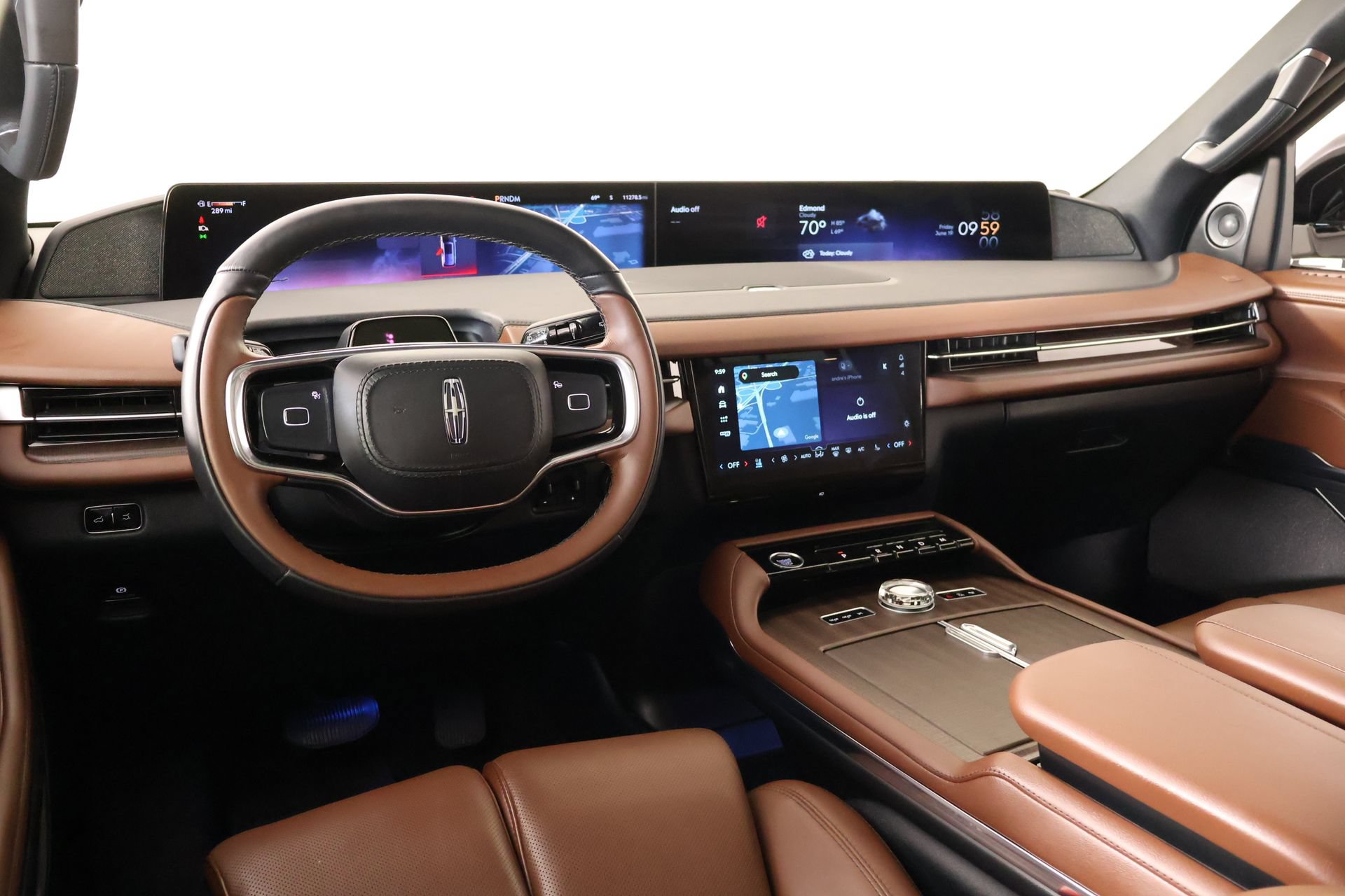 Used 2025 Lincoln Navigator L Reserve AWD/4WD image 2