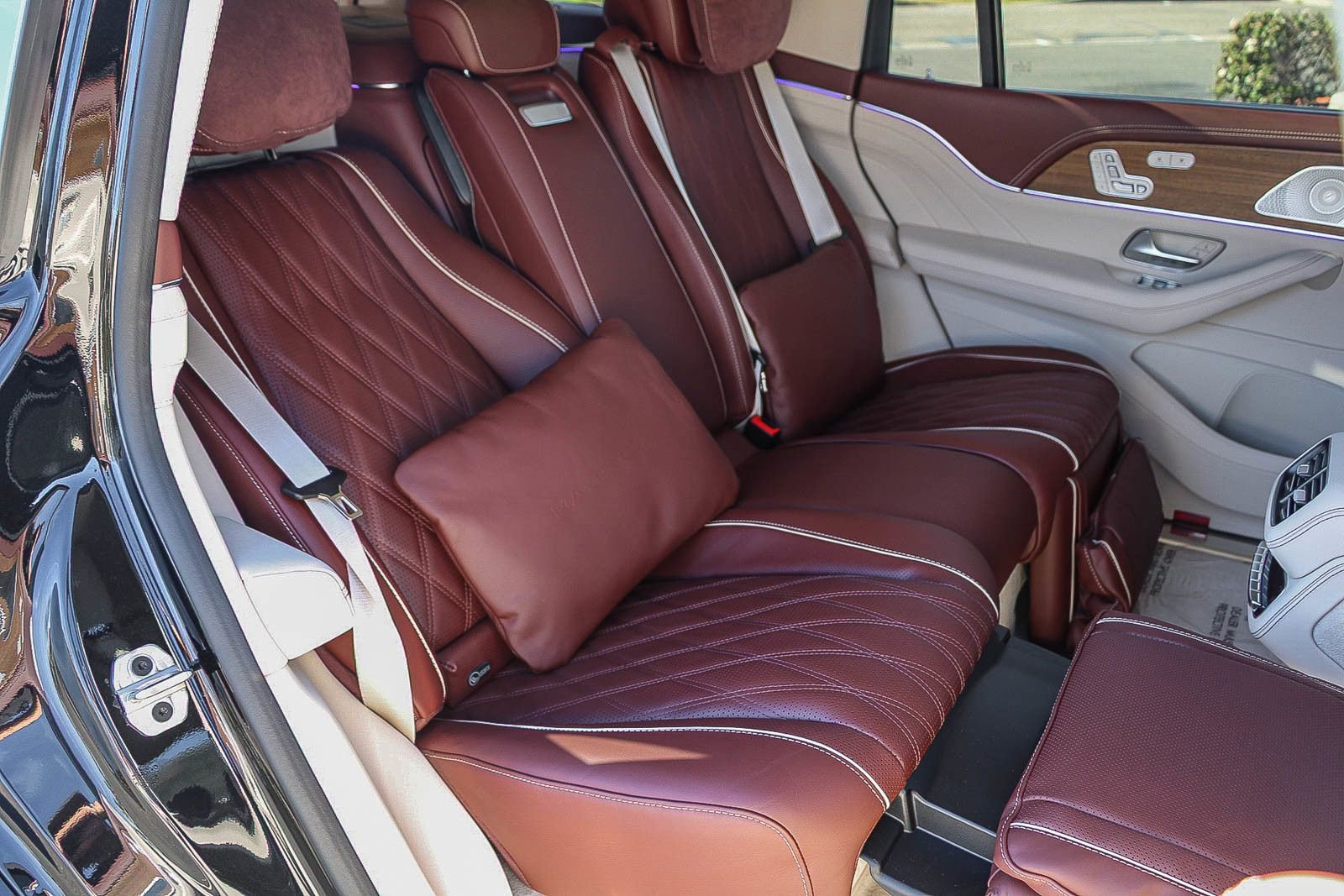 Certified 2024 Mercedes-Benz Maybach GLS 600 4MATIC image 25