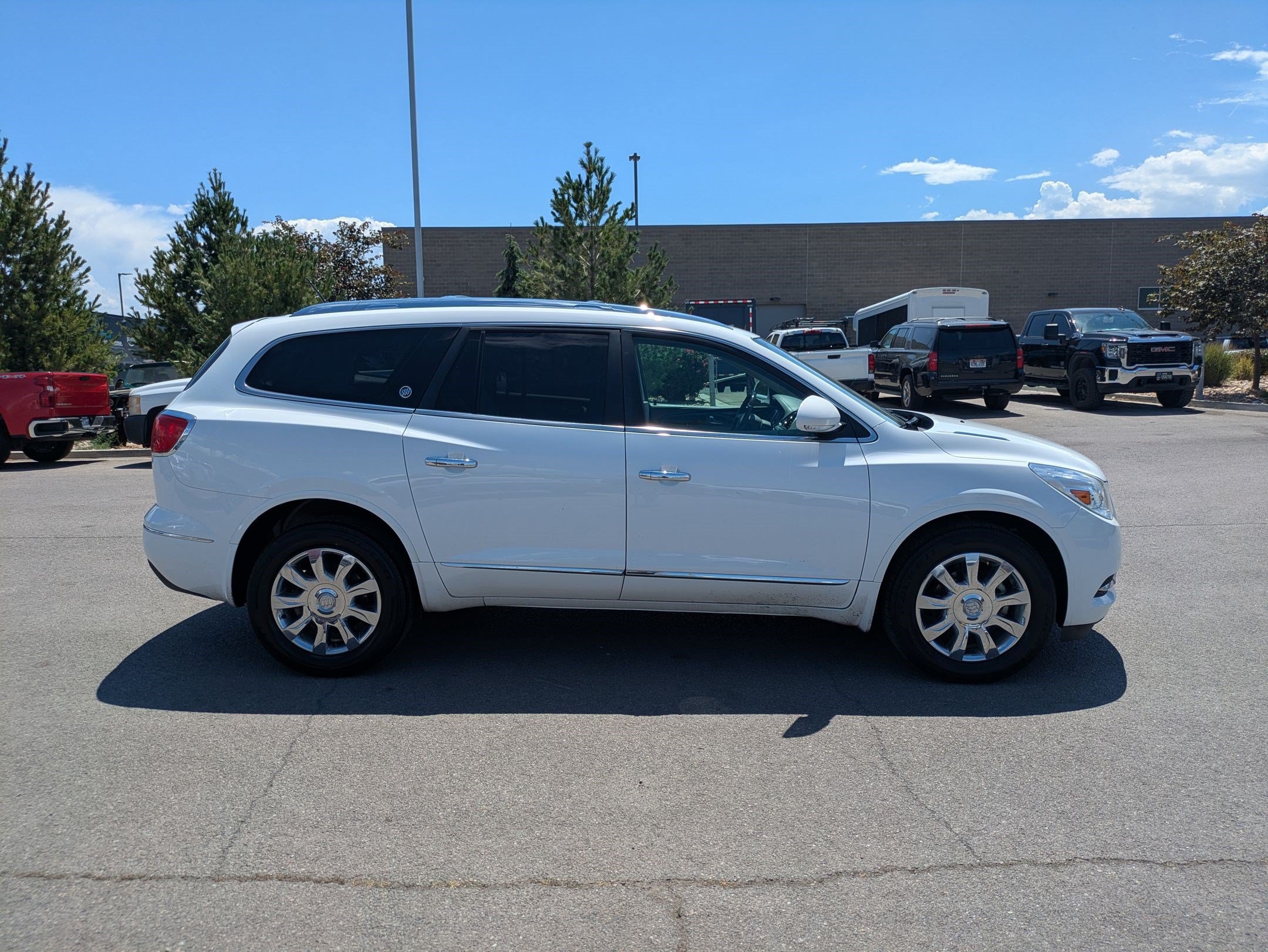 Used 2017 Buick Enclave Leather AWD/4WD image 2