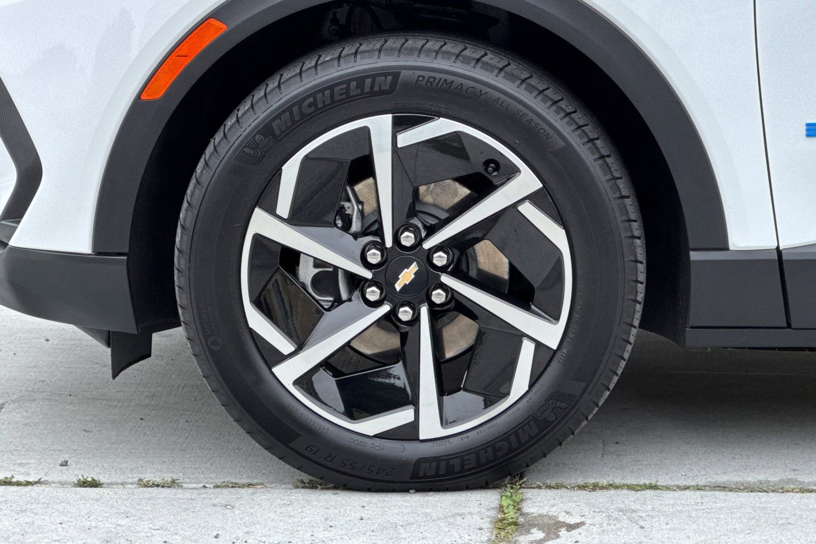 Used 2025 Chevrolet Equinox EV LT w/ Comfort Package FWD image 25