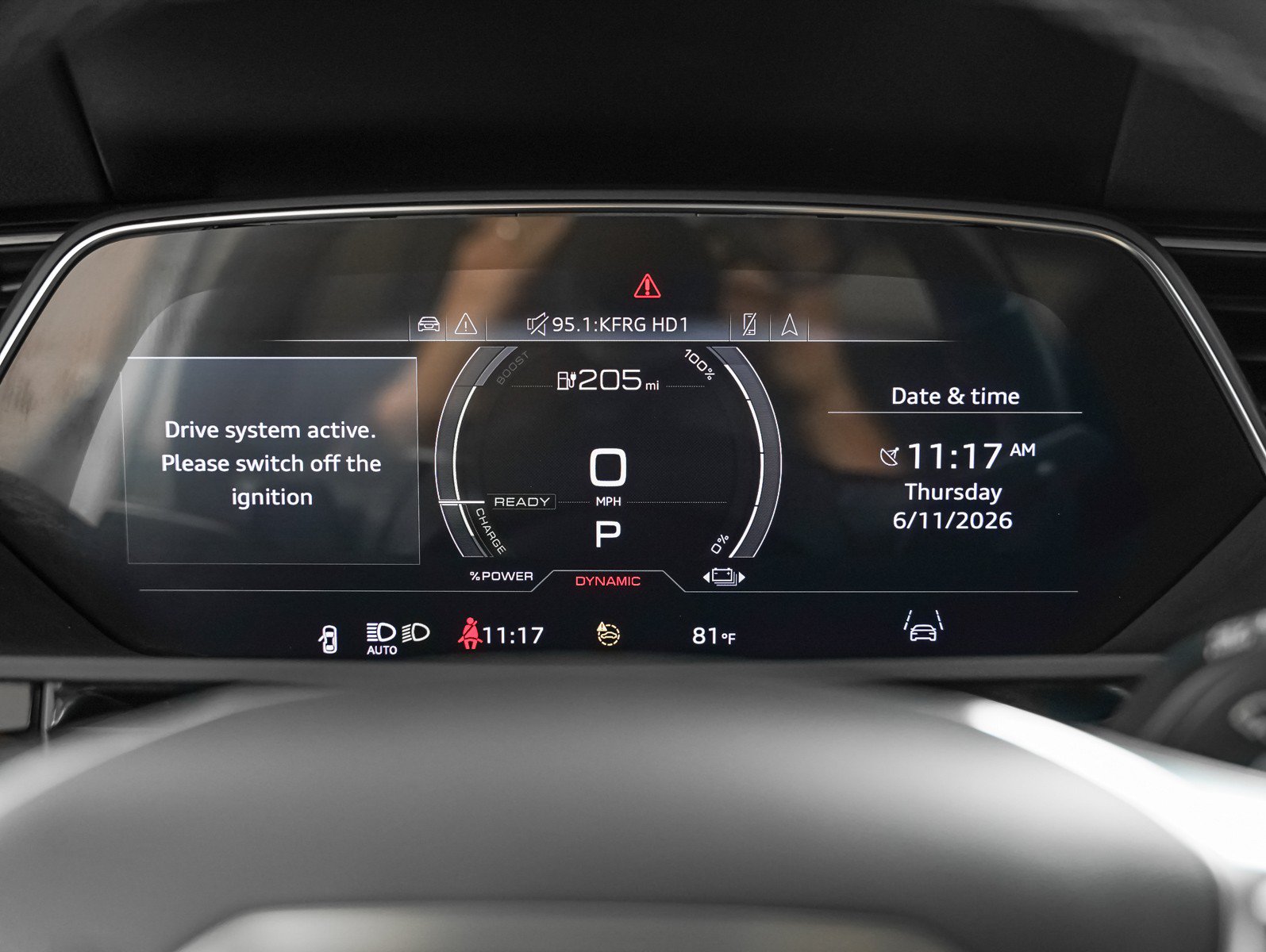 Used 2022 Audi e-tron Premium Plus w/ Premium Plus Package AWD/4WD image 13