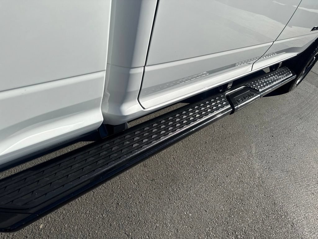 Certified 2025 RAM 2500 Big Horn AWD/4WD image 12