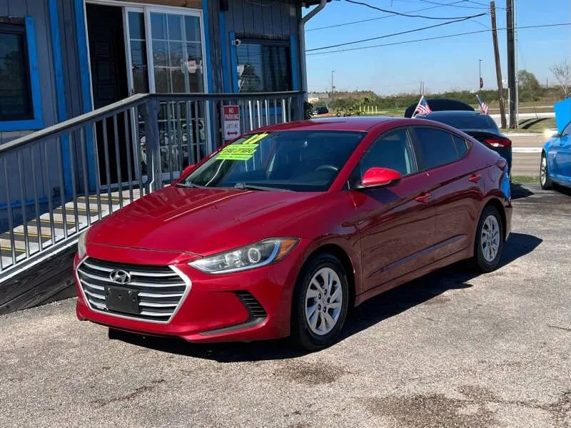 Used 2017 Hyundai Elantra SE image 2