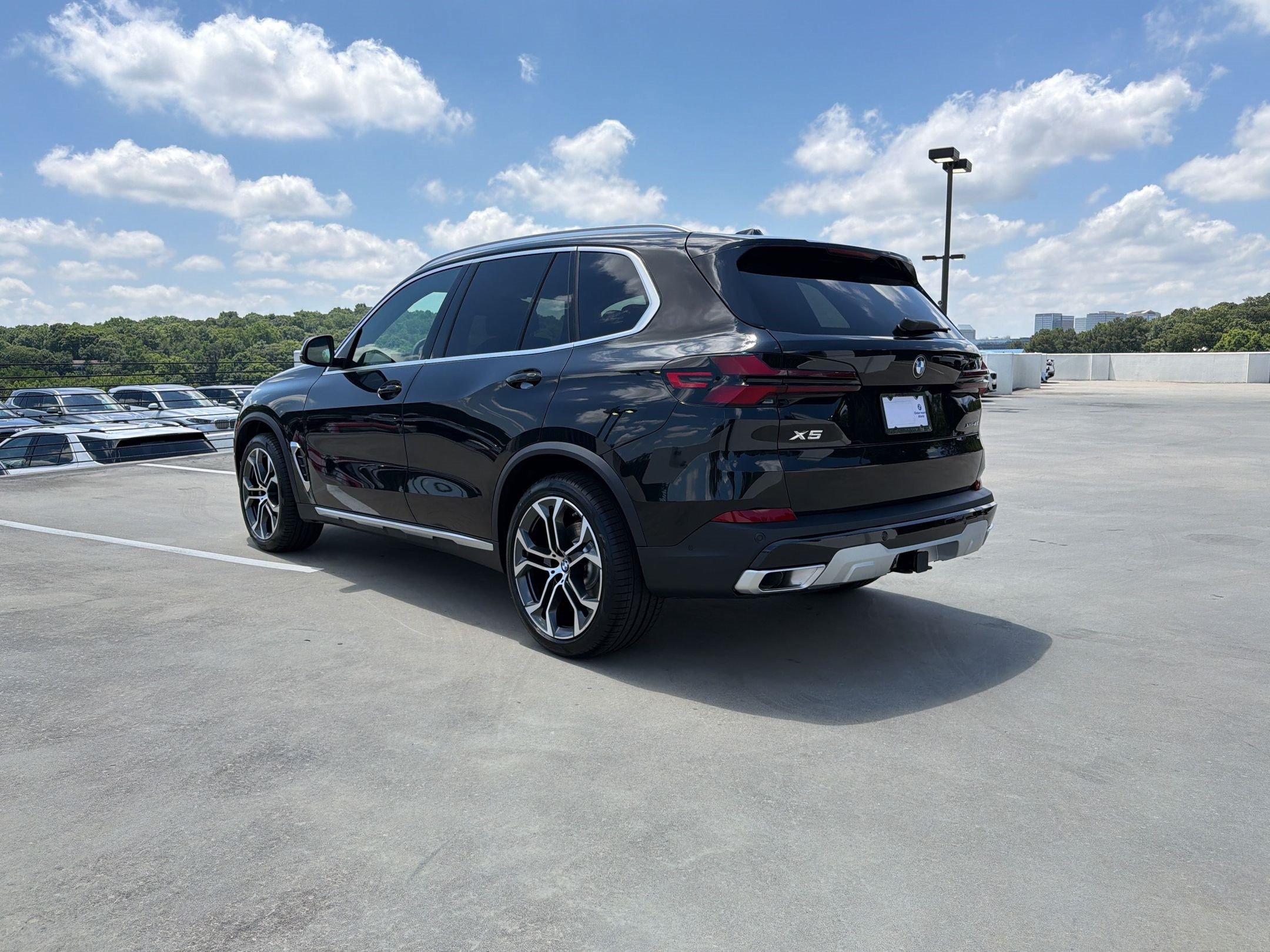 New 2026 BMW X5 xDrive40i w/ Climate Comfort Package AWD/4WD image 3