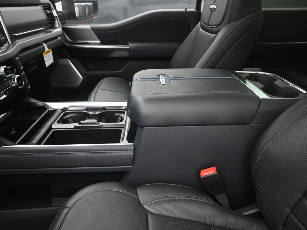 New 2026 Ford F250 Platinum w/ FX4 Off-Road Package image 21
