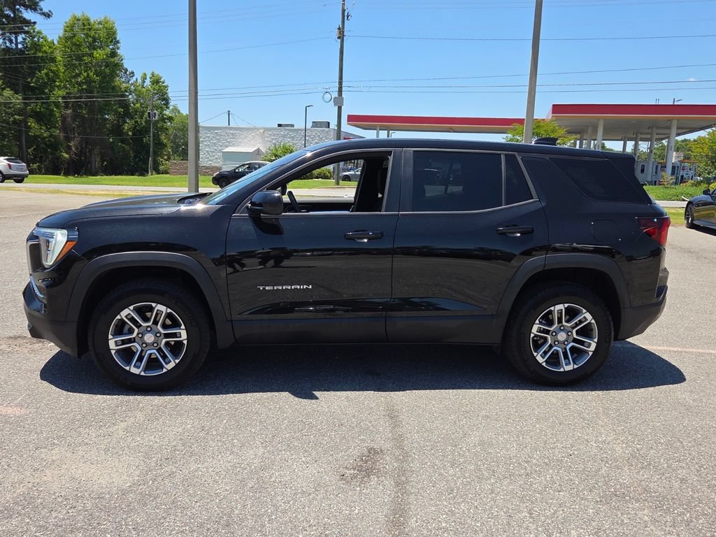 Certified 2026 GMC Terrain Elevation FWD image 2