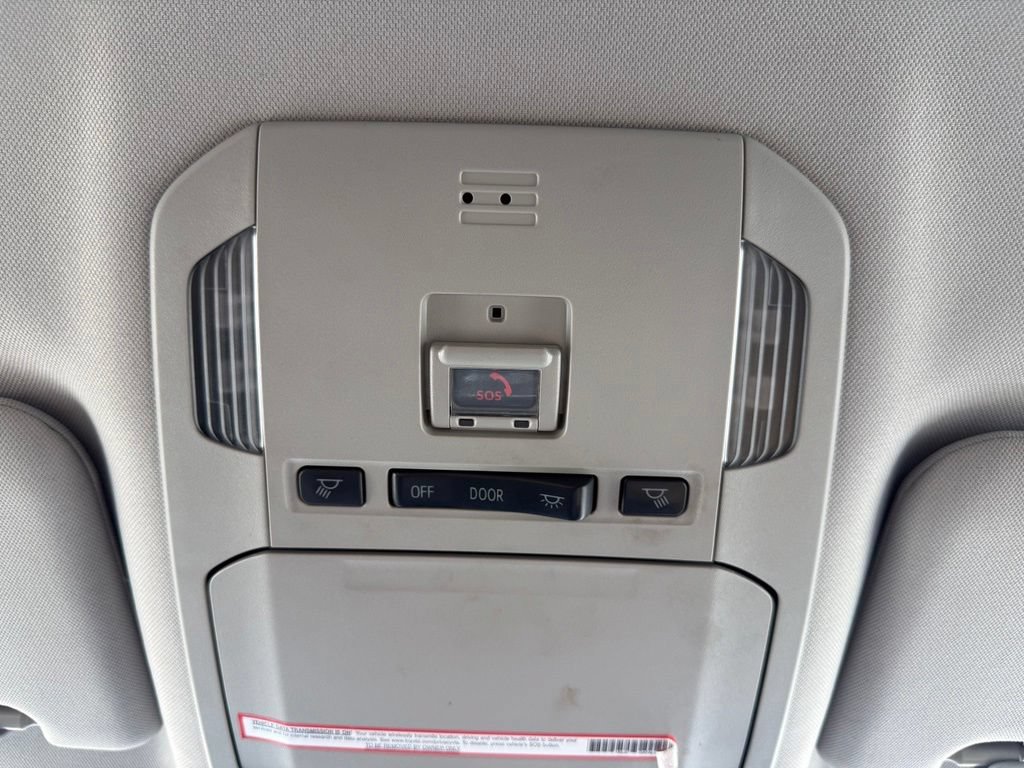 Used 2022 Toyota Highlander LE FWD image 44