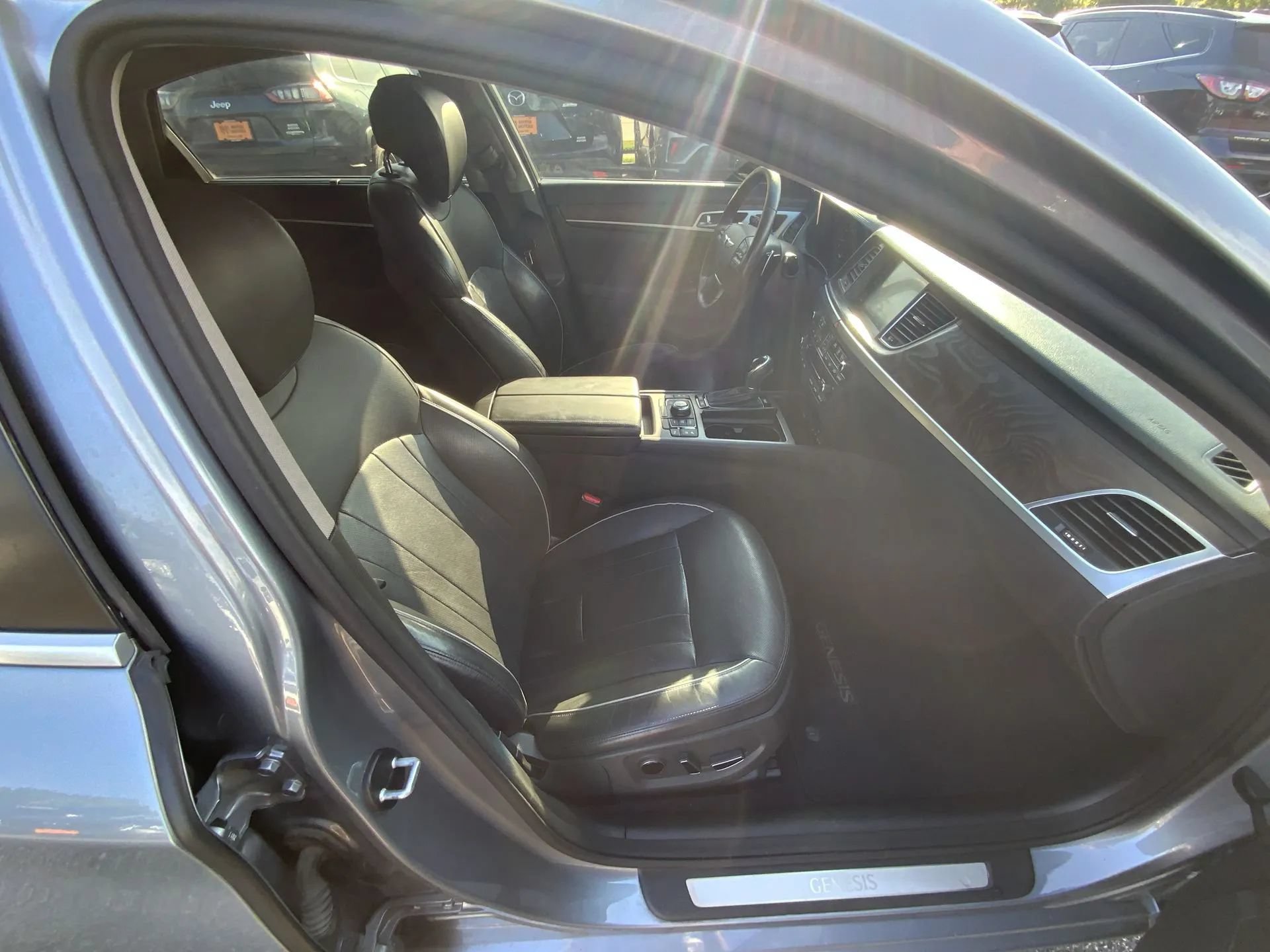 Used 2015 Hyundai Genesis 3.8 w/ Option Group 04 AWD/4WD image 28