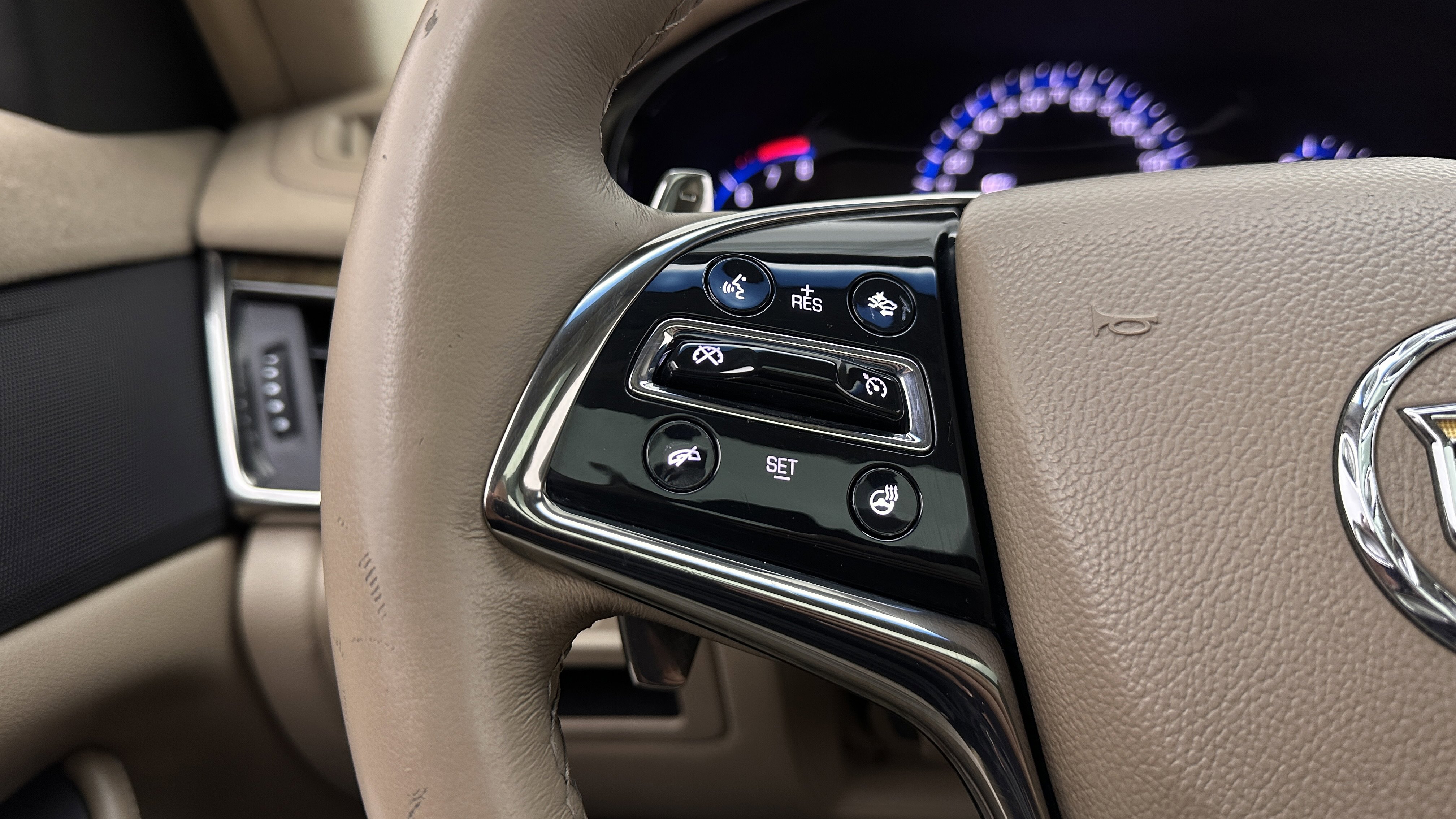 Used 2014 Cadillac CTS Luxury RWD image 27