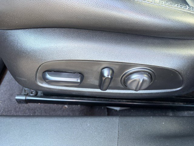 Used 2016 Chevrolet Malibu LT w/ Leather Package FWD image 13
