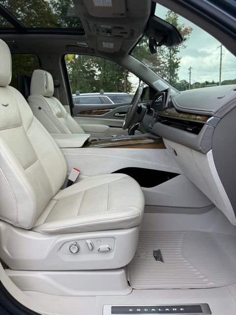 Used 2021 Cadillac Escalade Sport Platinum w/ Heavy-Duty Trailer Package image 18