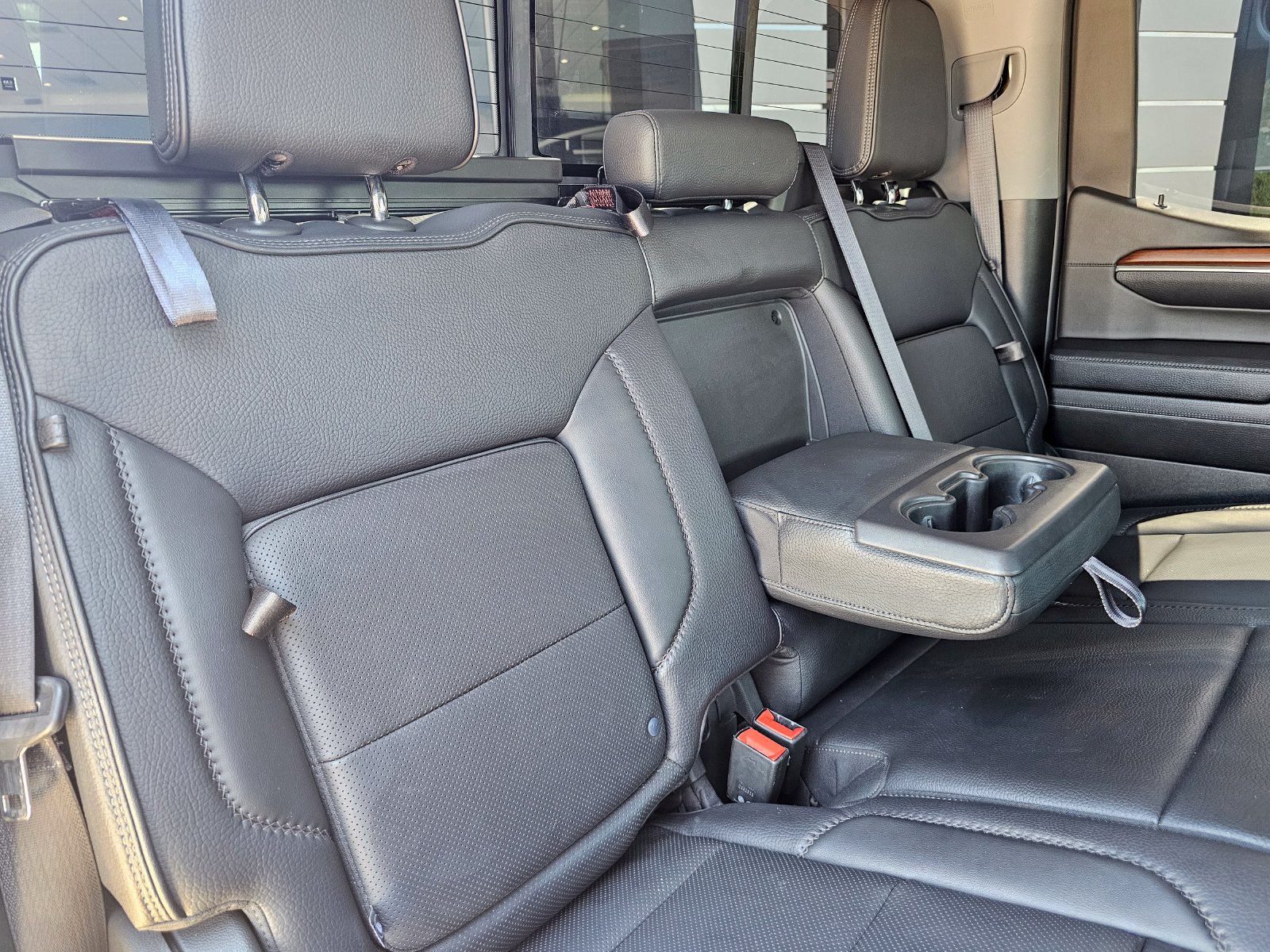 Used 2023 GMC Sierra 1500 Denali w/ Technology Package AWD/4WD image 37