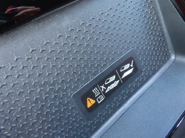 Certified 2025 Chevrolet Blazer EV RS AWD/4WD image 33
