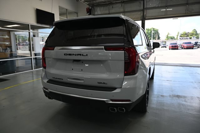 New 2026 GMC Yukon Denali w/ Denali Reserve Package AWD/4WD image 6
