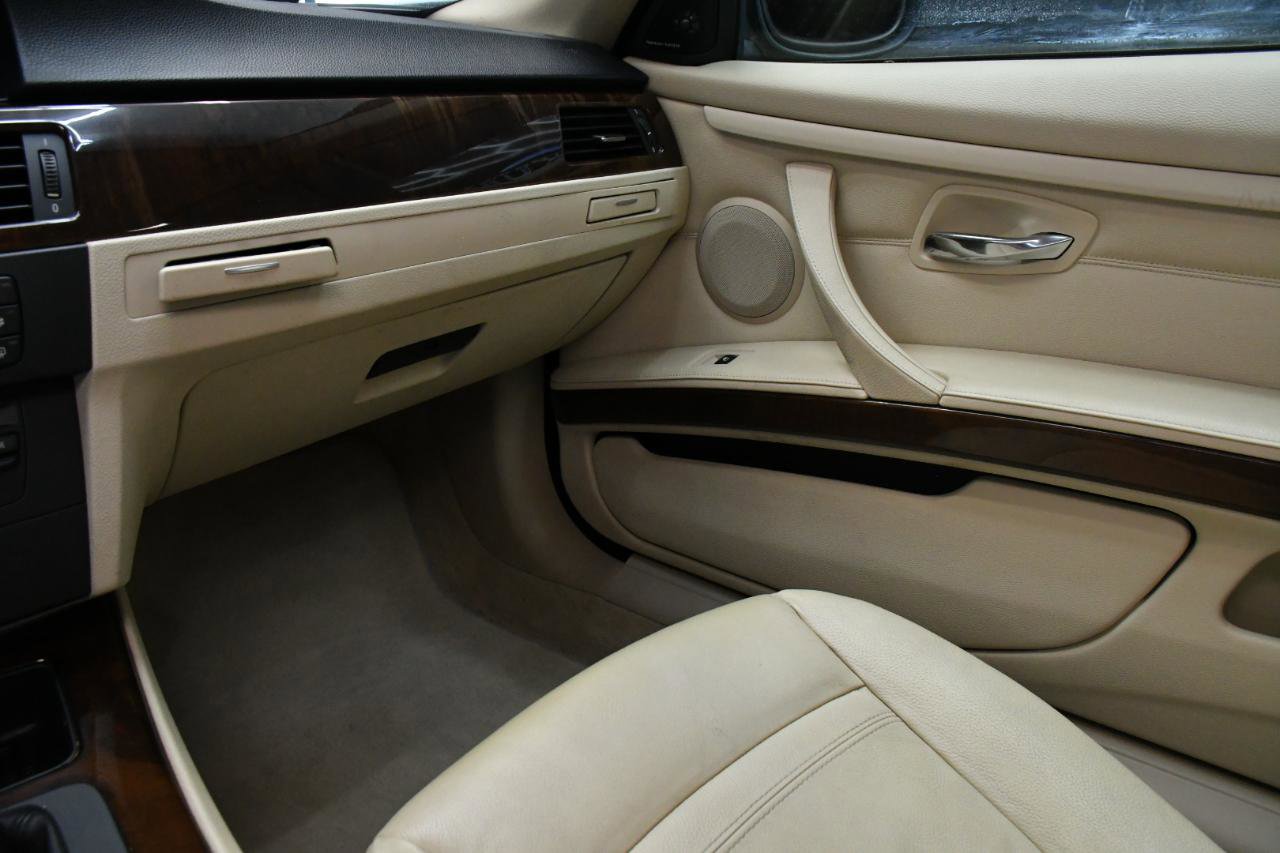 Used 2011 BMW 335i Coupe image 25