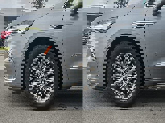 Used 2024 Buick Enclave Avenir w/ Avenir Technology Package image 10