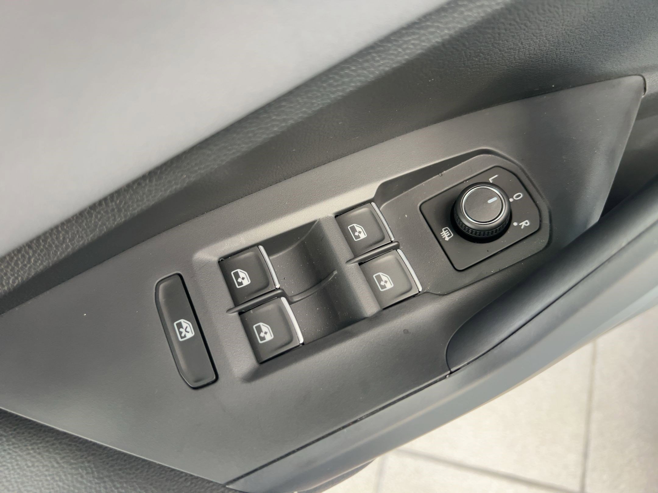 New 2026 Volkswagen Jetta SE image 13