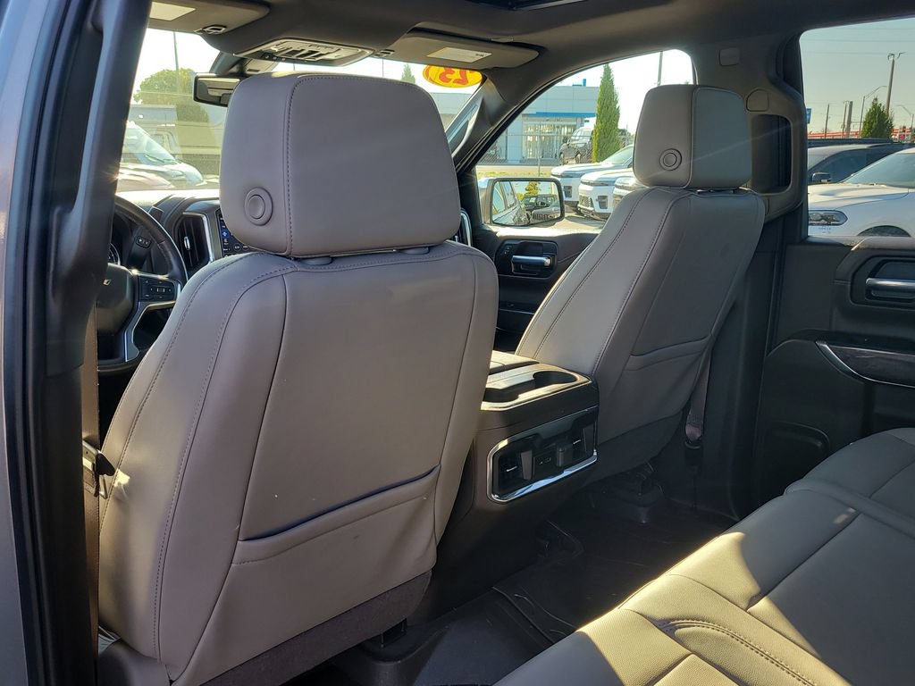 Used 2022 Chevrolet Silverado 1500 LTZ w/ LTZ Premium Package RWD image 13