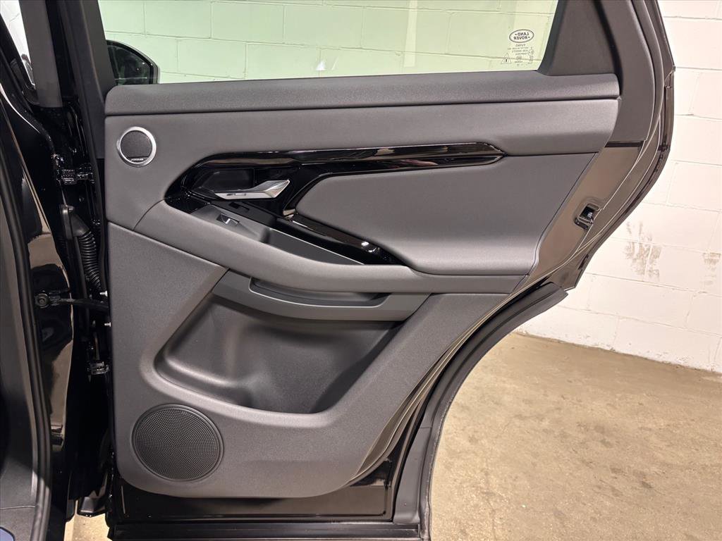 New 2026 Land Rover Range Rover Evoque Dynamic SE image 38