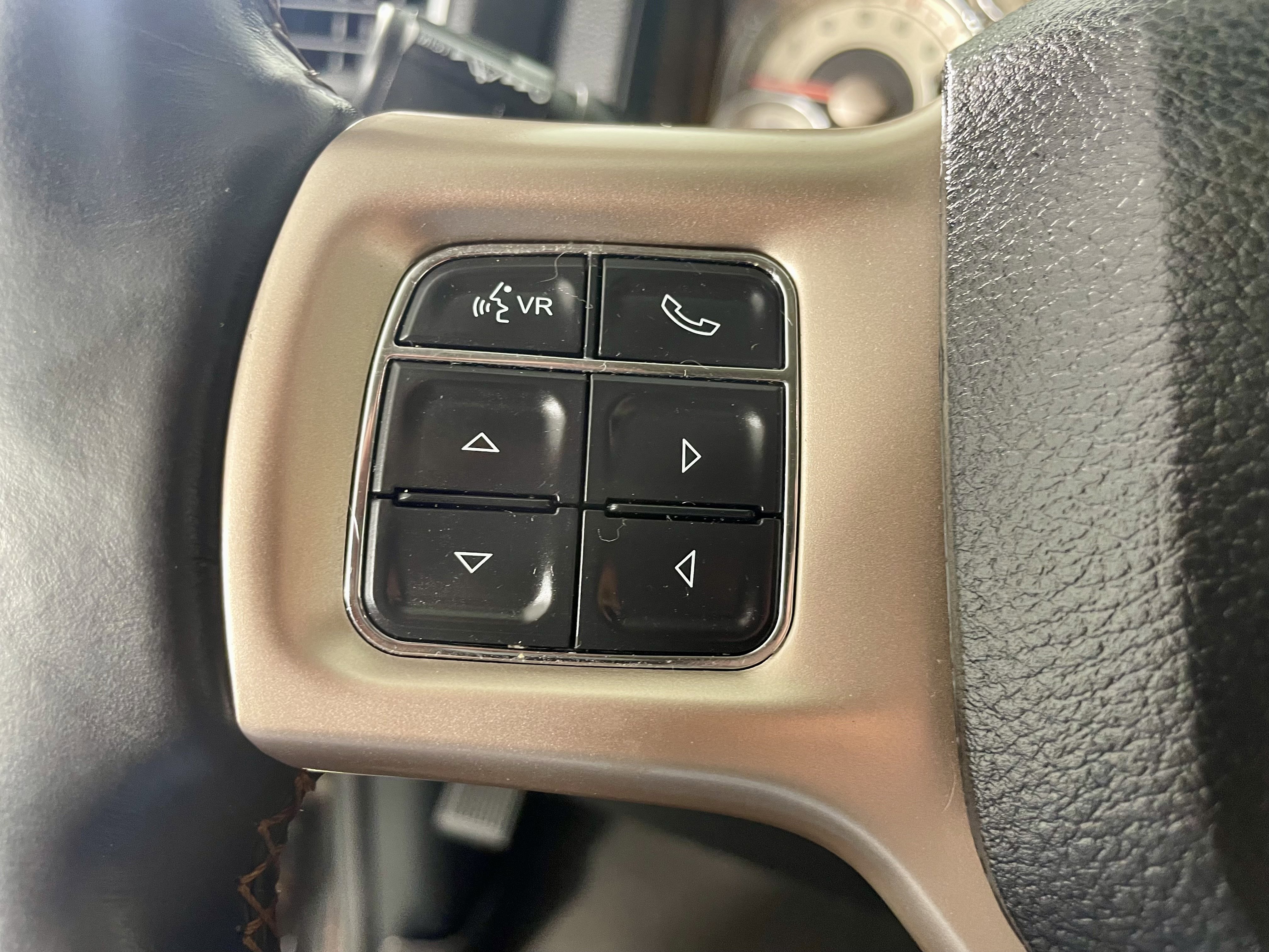 Used 2014 RAM 3500 Laramie Longhorn image 18