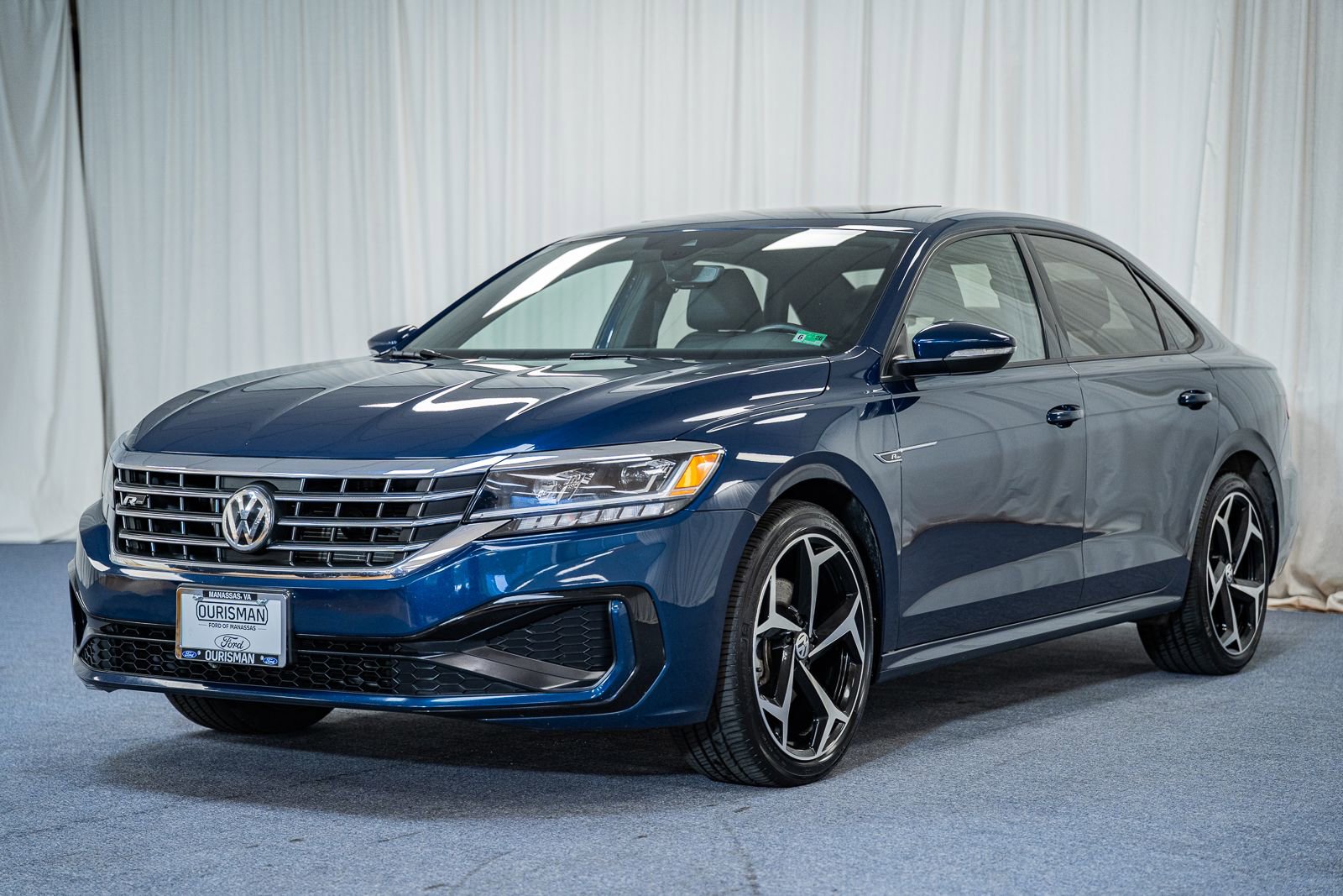 Used 2021 Volkswagen Passat 2.0T R-Line FWD image 3