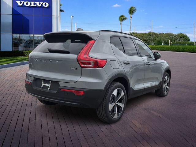 New 2026 Volvo XC40 B5 Plus w/ Protection Package Premier AWD/4WD image 7