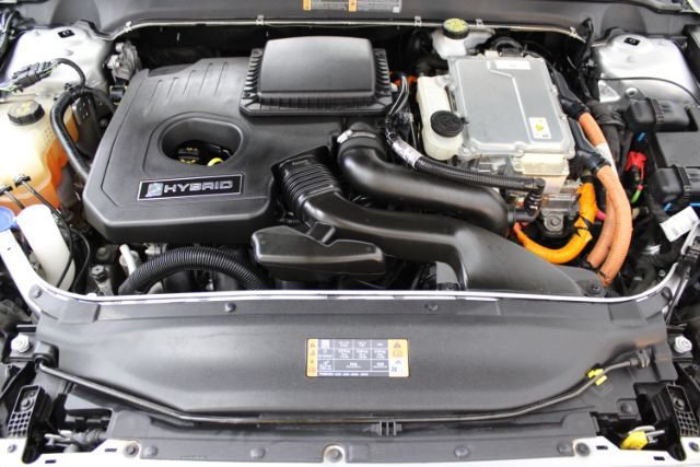 Used 2018 Ford Fusion SE FWD image 26