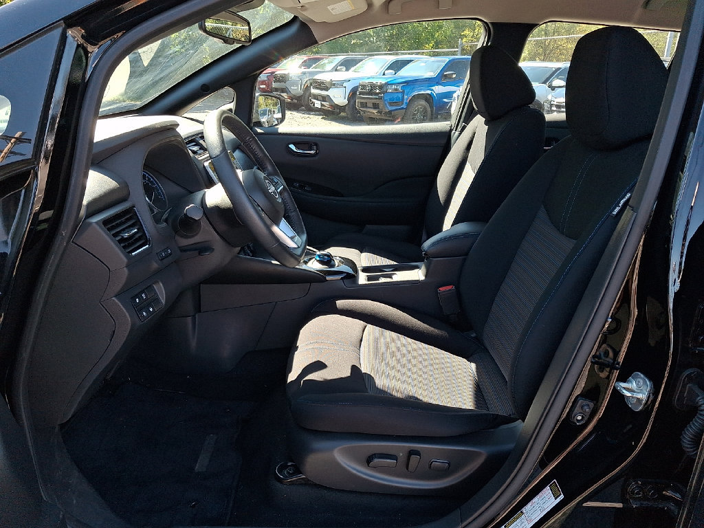 Certified 2023 Nissan Leaf SV Plus FWD image 15
