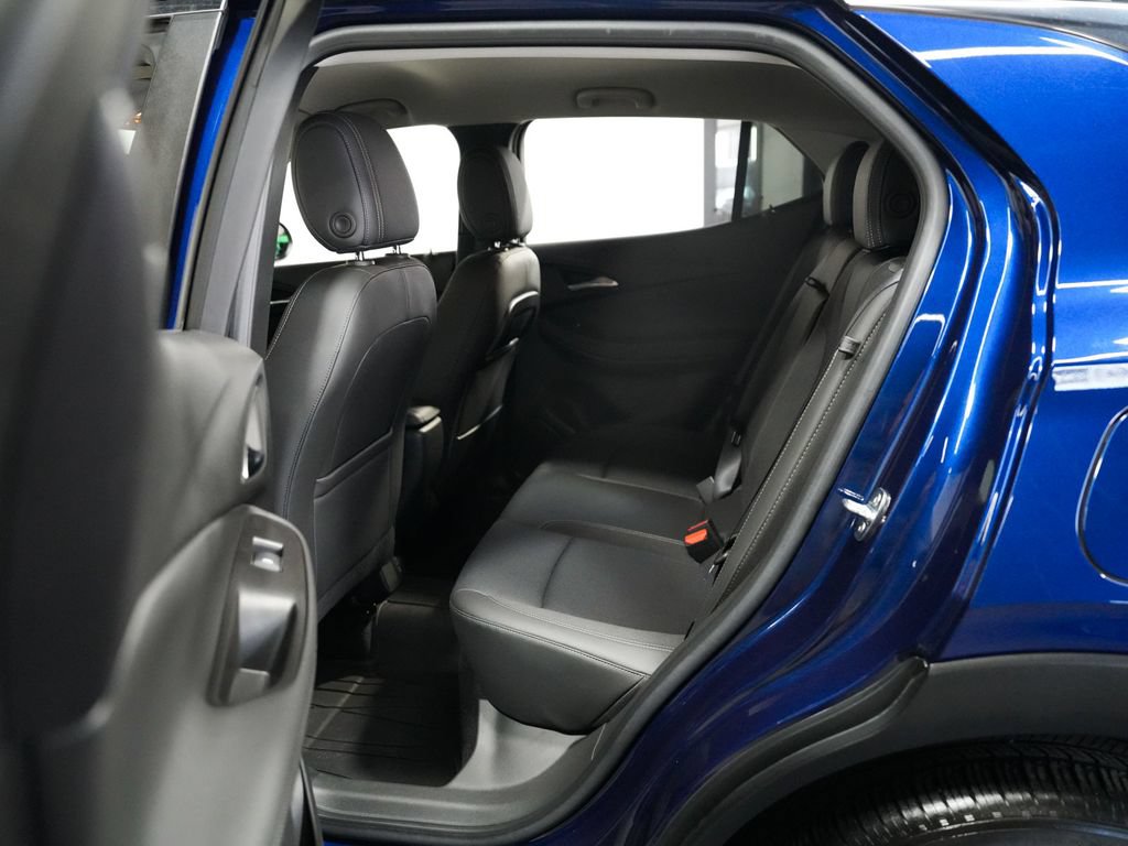 Used 2023 Buick Encore GX Select AWD/4WD image 32