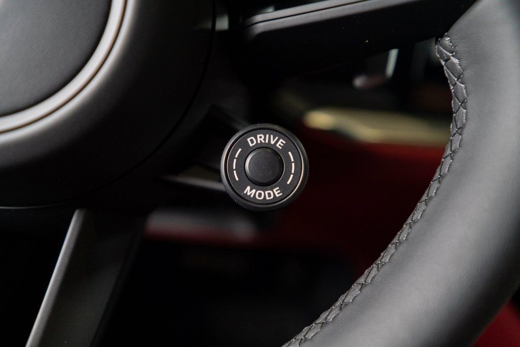 New 2025 Porsche Cayenne Coupe image 37