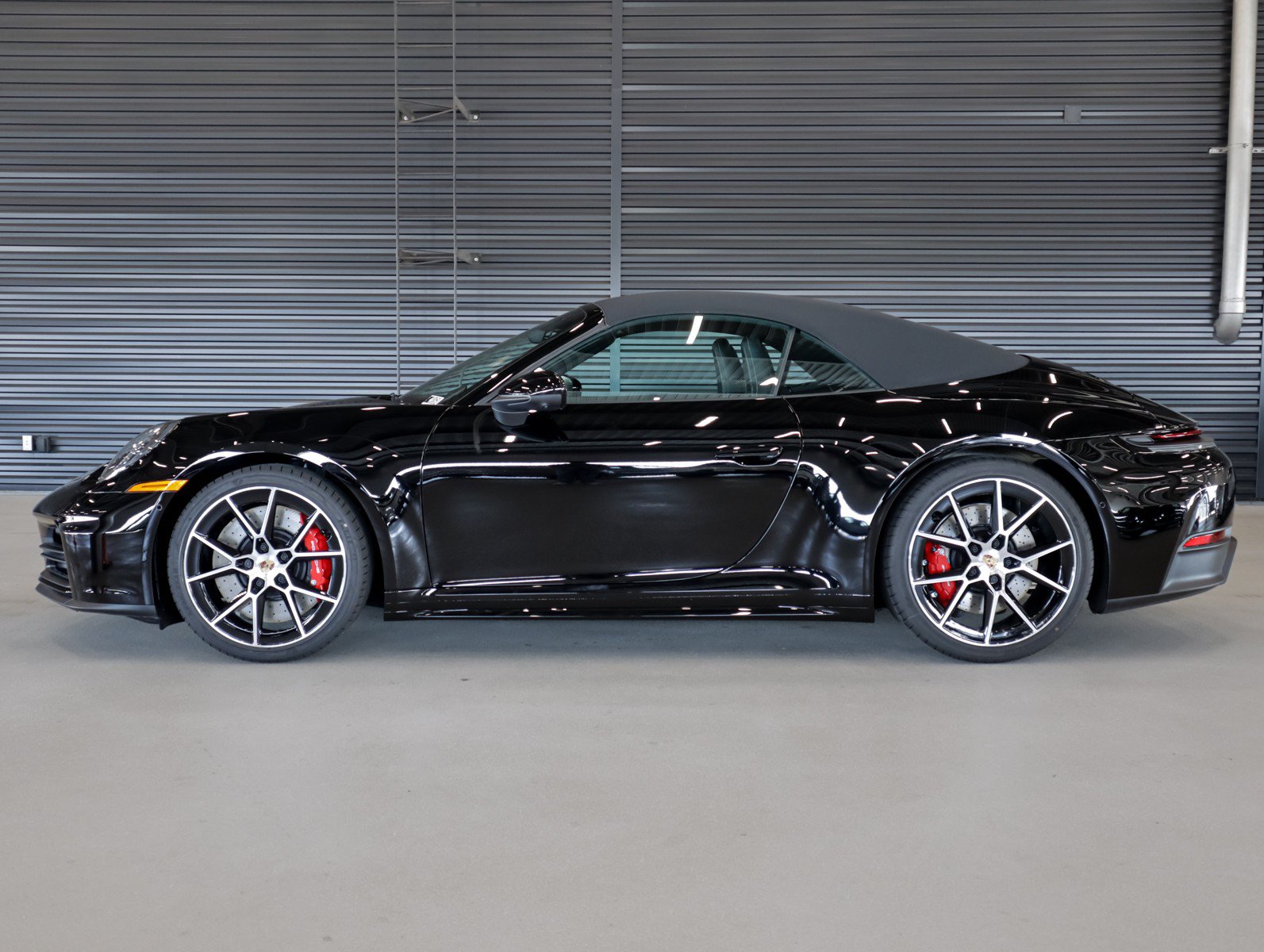 New 2026 Porsche 911 Carrera S RWD image 2