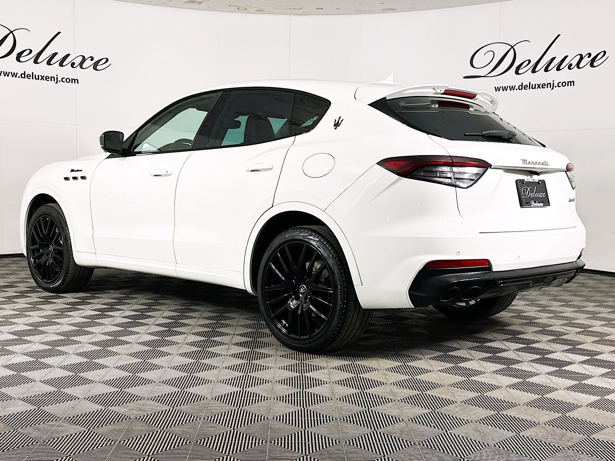 Used 2022 Maserati Levante Modena AWD/4WD image 4