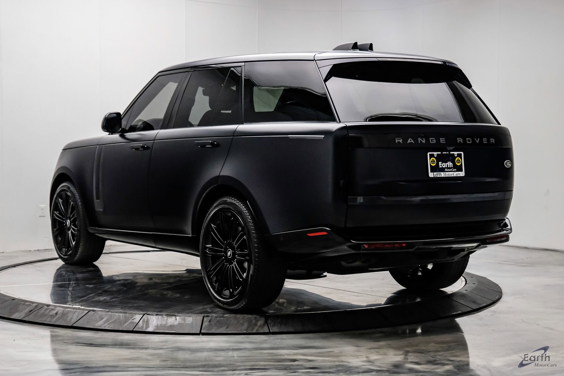 Used 2023 Land Rover Range Rover SE image 11