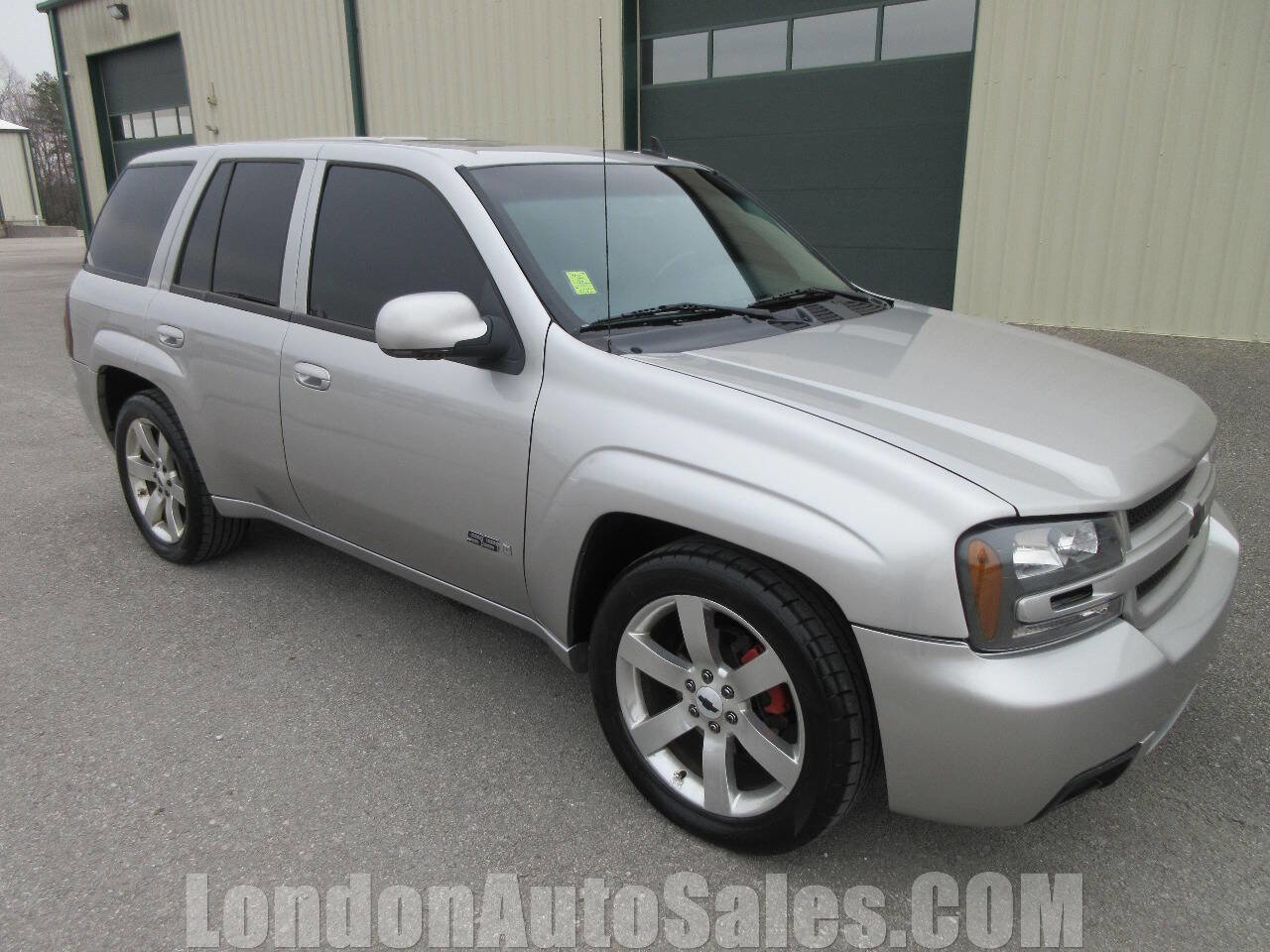 Used 2008 Chevrolet TrailBlazer SS image 7