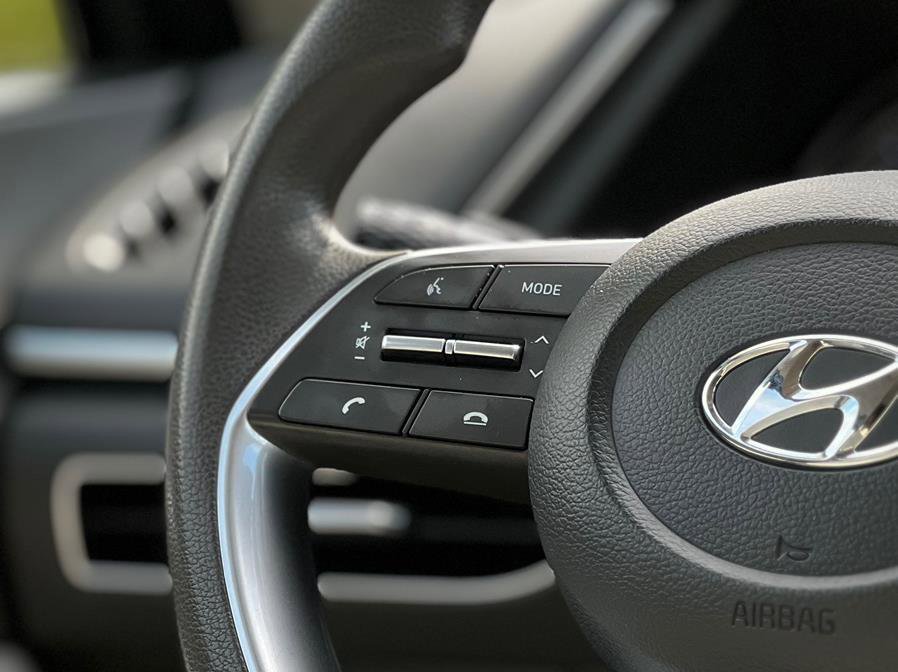 Used 2023 Hyundai Sonata SE w/ Preferred Accessory Package image 13