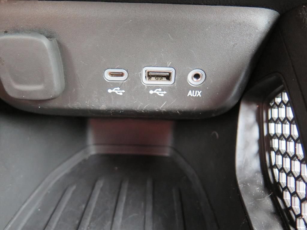 Used 2023 Chevrolet TrailBlazer LT AWD/4WD image 11