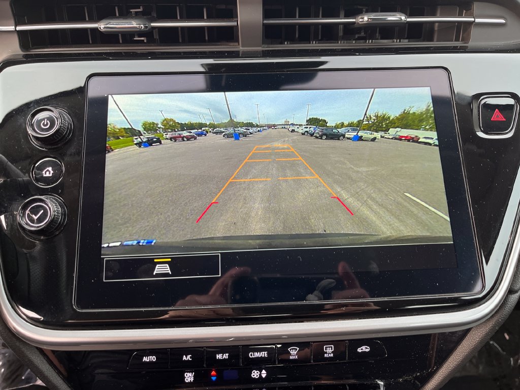 Used 2023 Chevrolet Bolt EUV LT FWD image 20