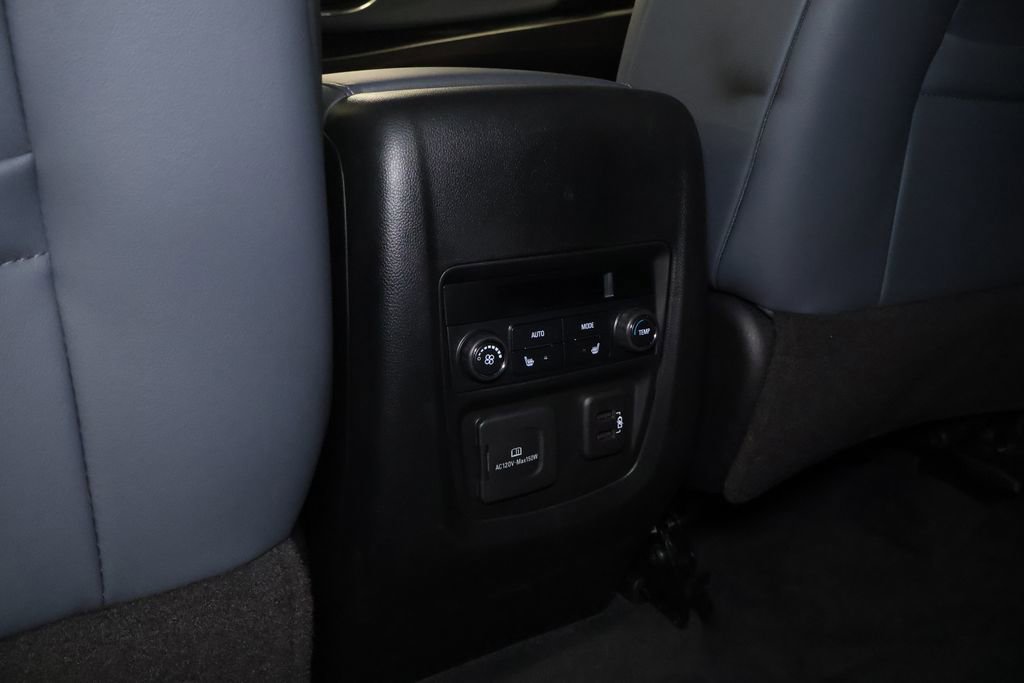 Used 2020 Buick Enclave Premium w/ Sun and Sites Package image 16