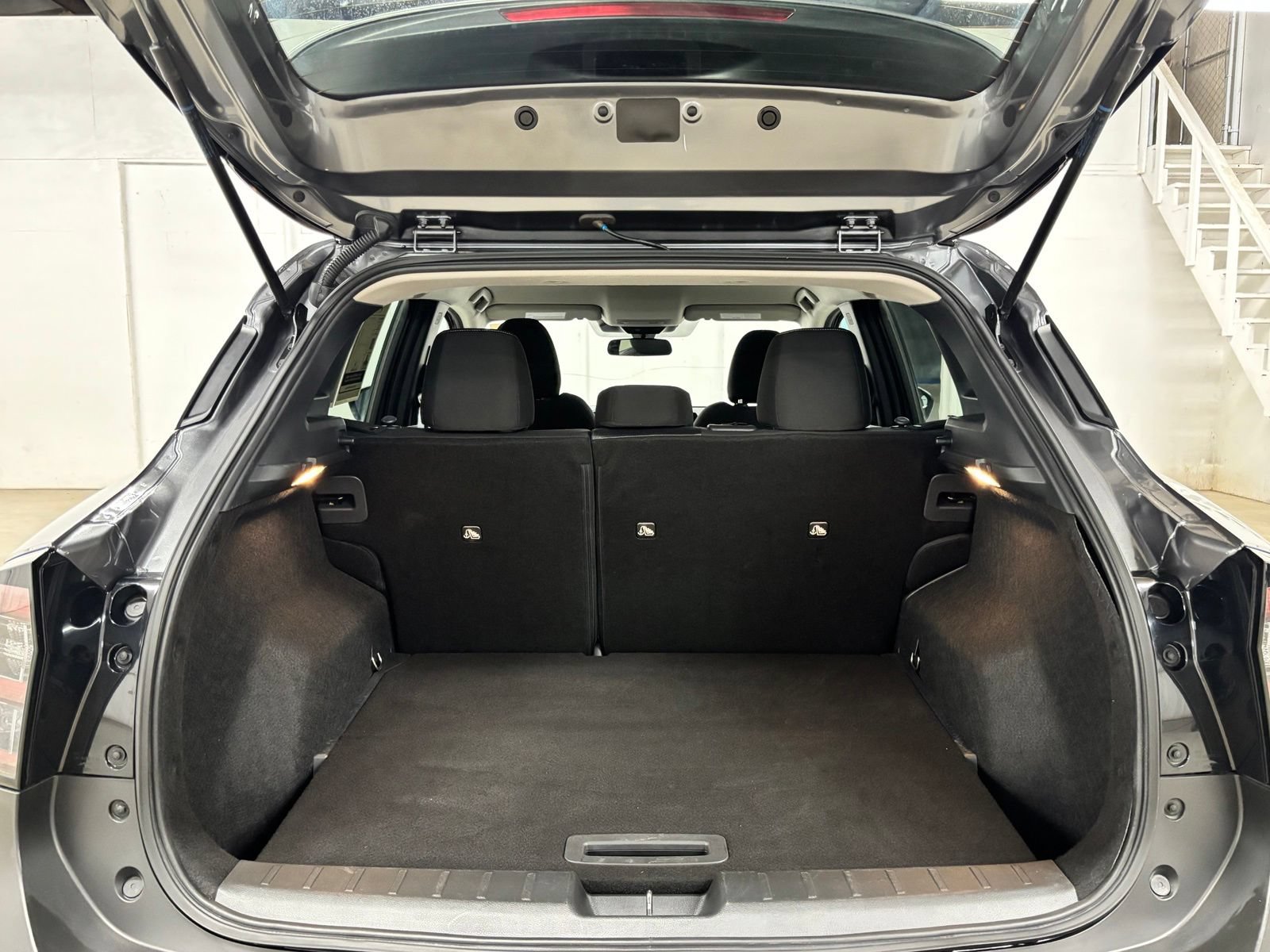 Used 2025 Nissan Kicks SV FWD image 23
