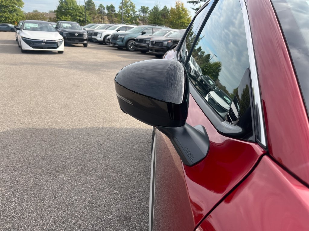 New 2027 Nissan Kicks SR w/ SR Premium Package FWD image 38